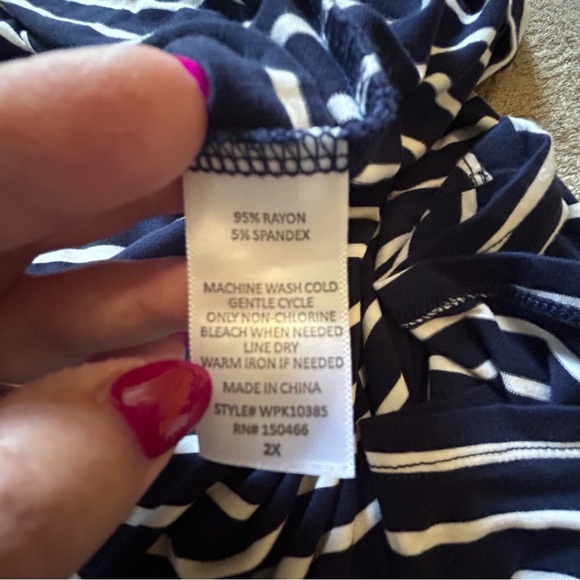 NWOT Market & Spruce navy blue white stripes v-neck soft tee Size 2X - Picture 3 of 11